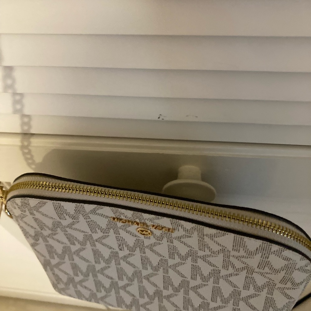Michael Kors White /Brown and Gold Women's Bag - Picture 7 of 16